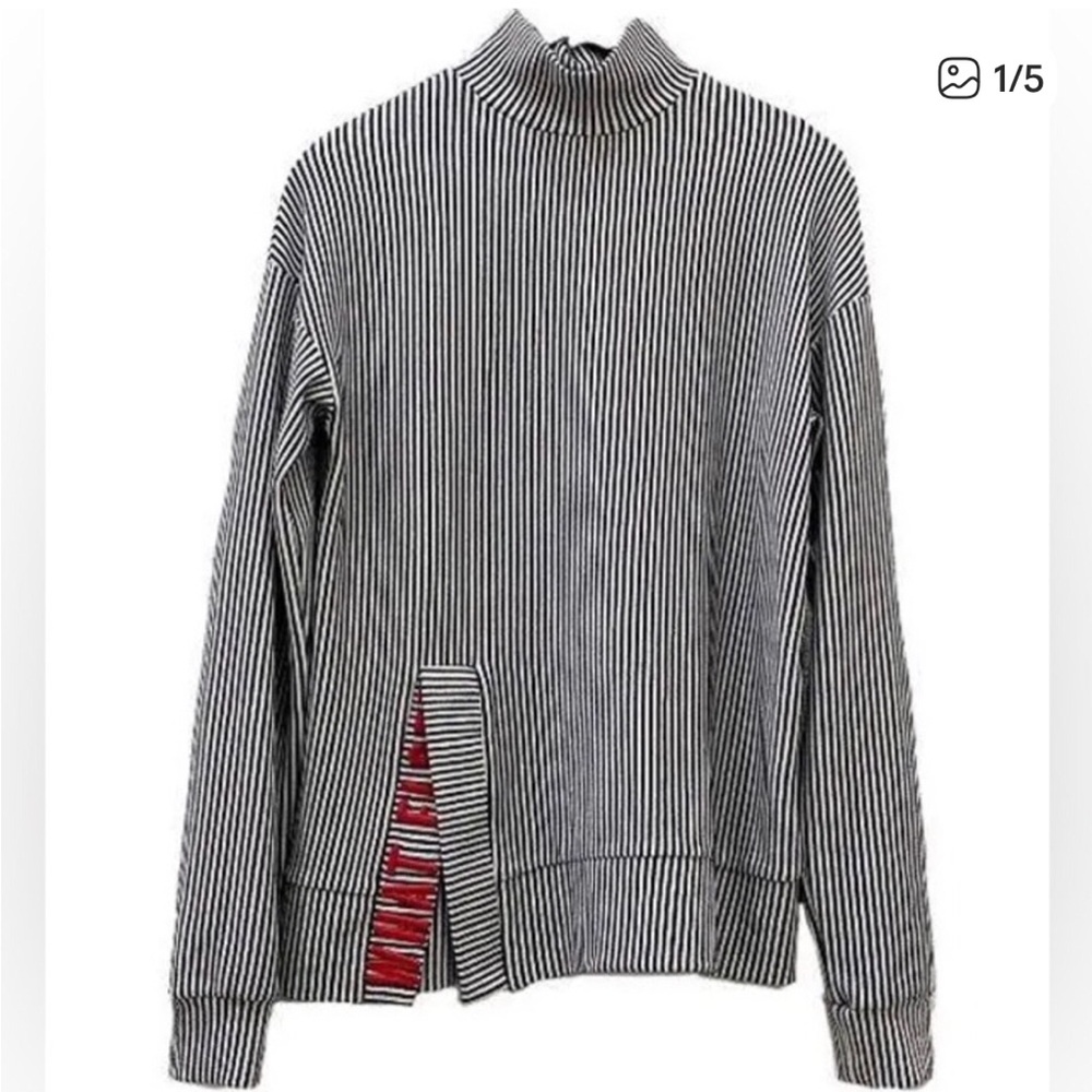 Zara Trafaluc Black White Striped Knit pullover embroidered WHAT ELSE detail